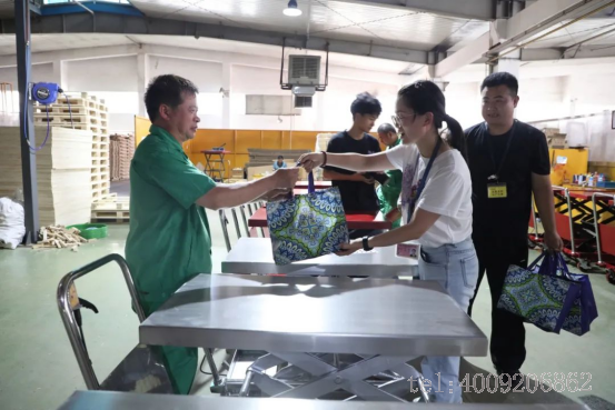 【關(guān)懷】如意公司工會(huì)開展夏日送清涼活動(dòng)(圖2)